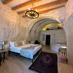 Hotel Cave