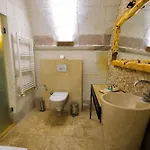 Hotel Cave