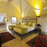 Hotel Cave