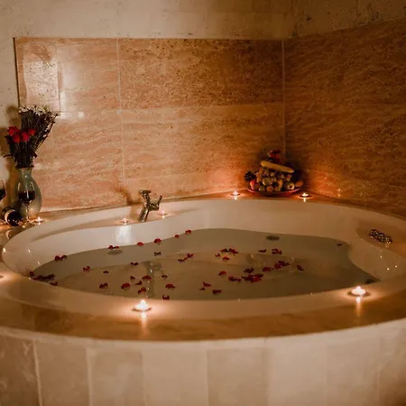 Otel Cave Ortahisar