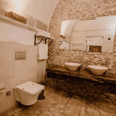 Otel Cave