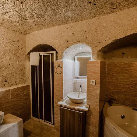 Cave 4*