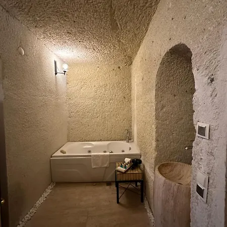 Cave Отель