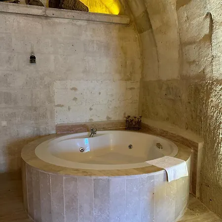 Otel Cave