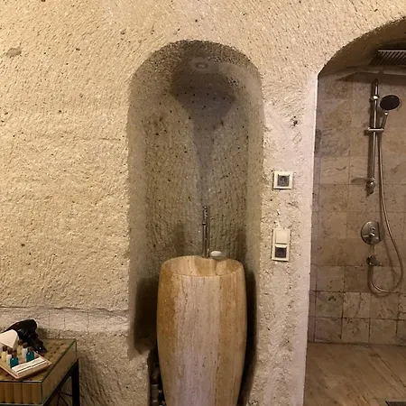 Otel Cave 4*