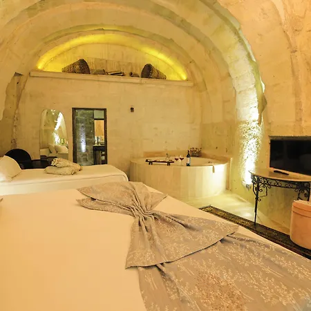 Cave Отель