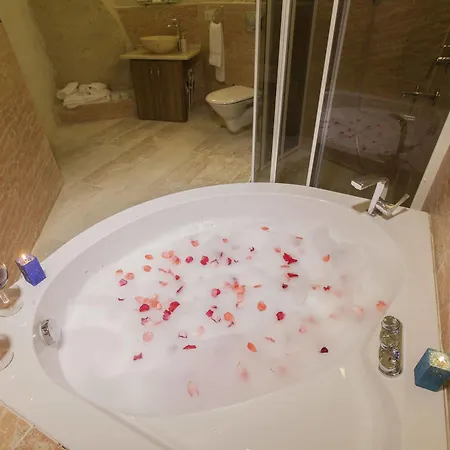 Otel Cave Ortahisar