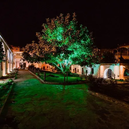 Otel Cave 4*